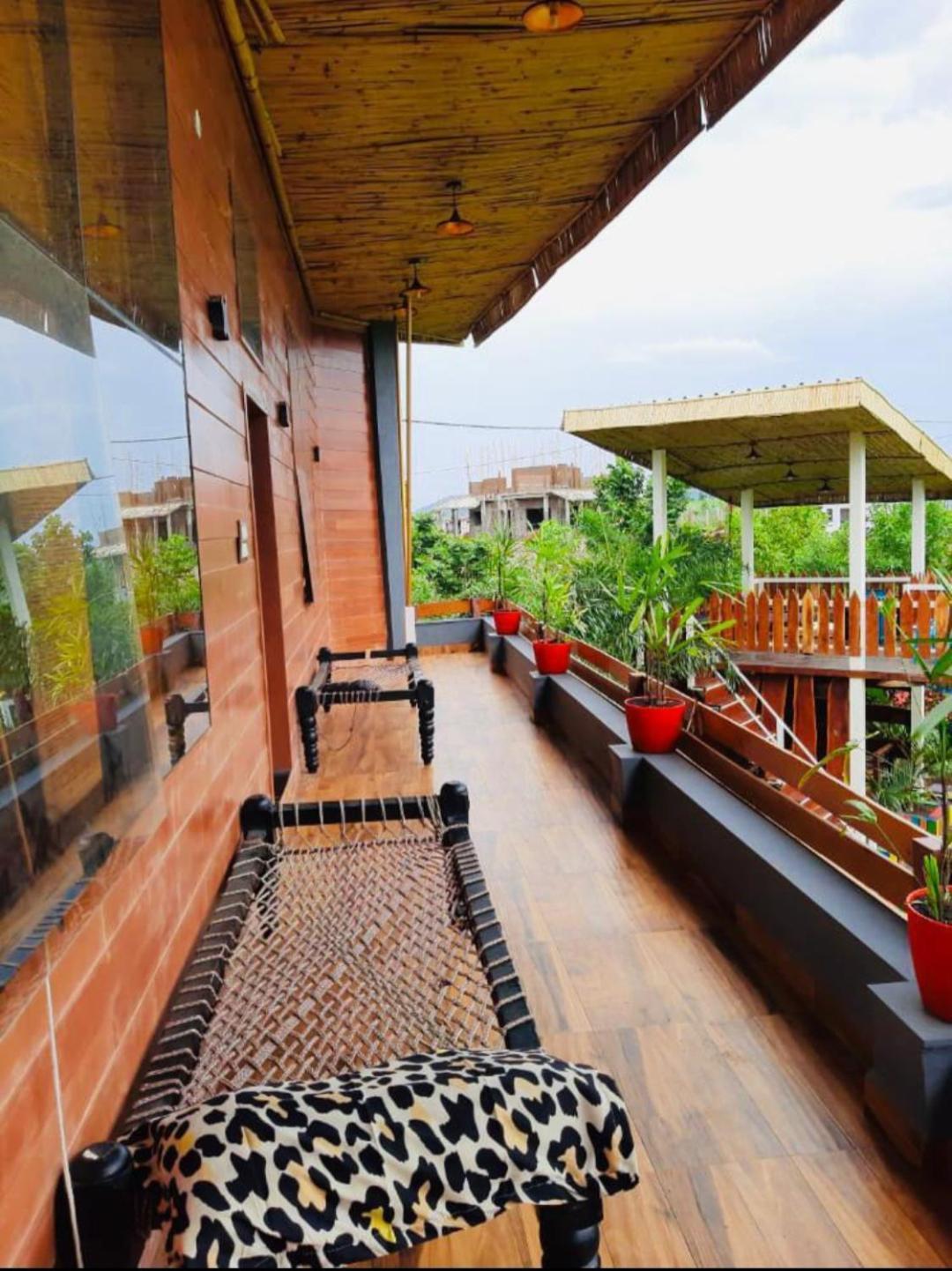 Leopard Farmhouse Mhow Buitenkant foto