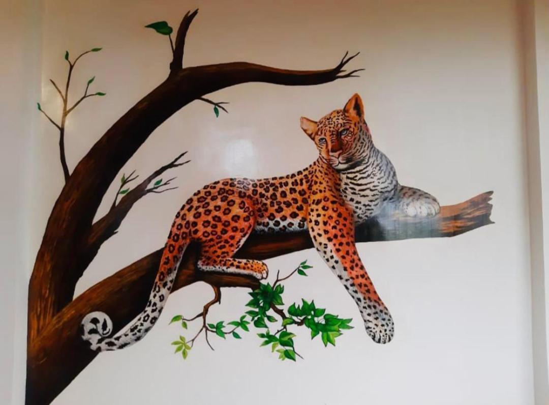 Leopard Farmhouse Mhow Buitenkant foto