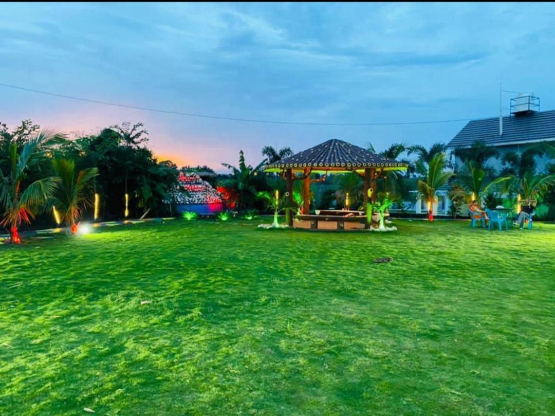 Leopard Farmhouse Mhow Buitenkant foto